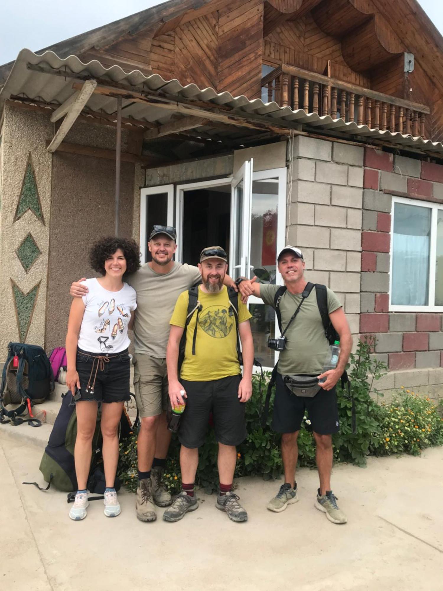 Guesthouse Bermet Tong 외부 사진