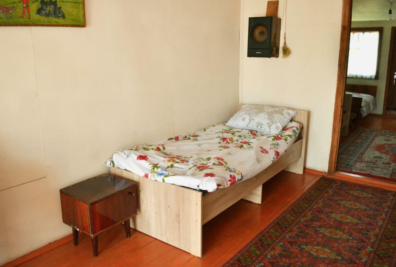 Guesthouse Bermet Tong 외부 사진
