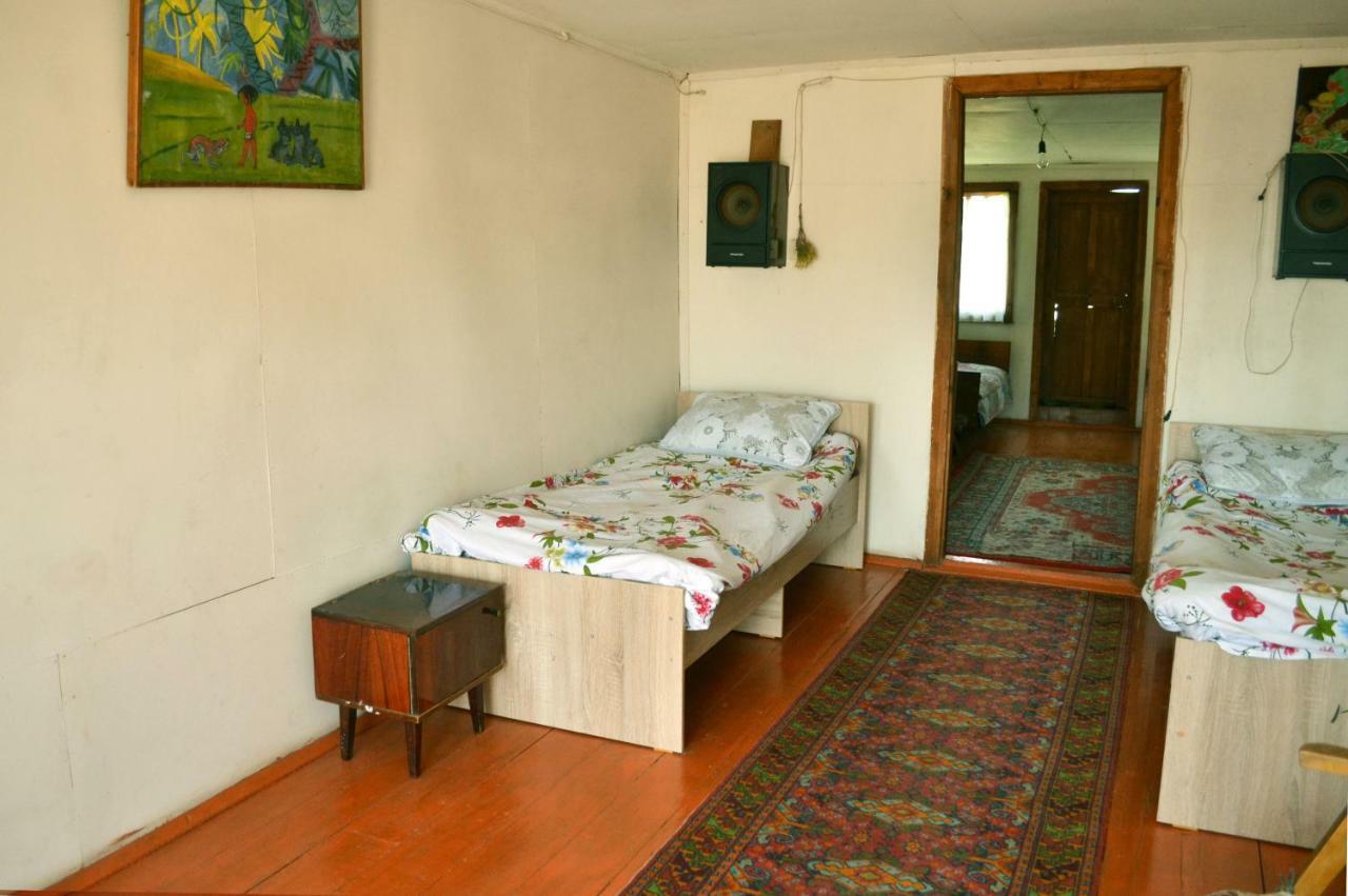 Guesthouse Bermet Tong 외부 사진